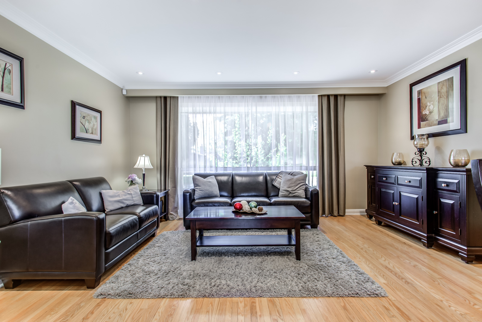 Banbury/Denlow/York Mills Ecko Jay Realty